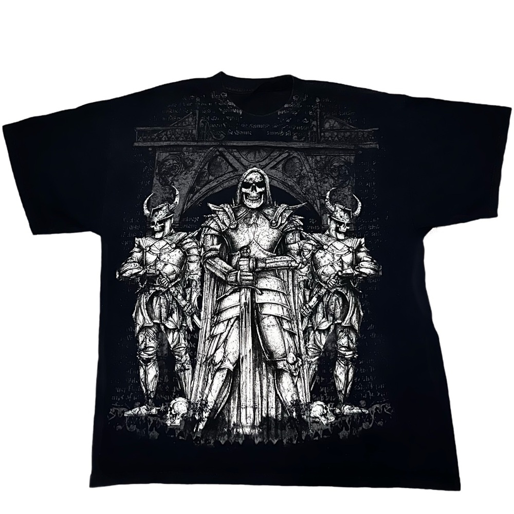 Skeleton Knight Graphic Tee XL/XXL Fit – Good Condition, Minor Stitching
